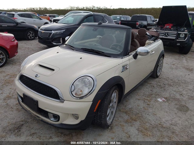 2011 MINI COOPER S WMWZP3C58BTX83126 Photo 1