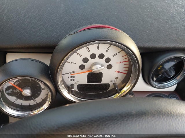 2011 MINI COOPER S WMWZP3C58BTX83126 Photo 6