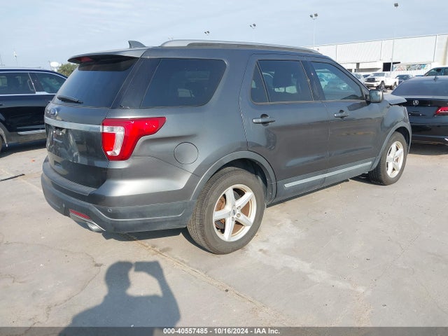 Ford EXPLORER XLT 2018 1FM5K7D82JGC92750 Image 4