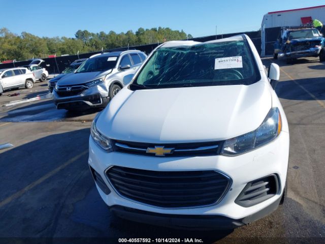 3GNCJKSB3KL402077 Chevrolet TRAX LS