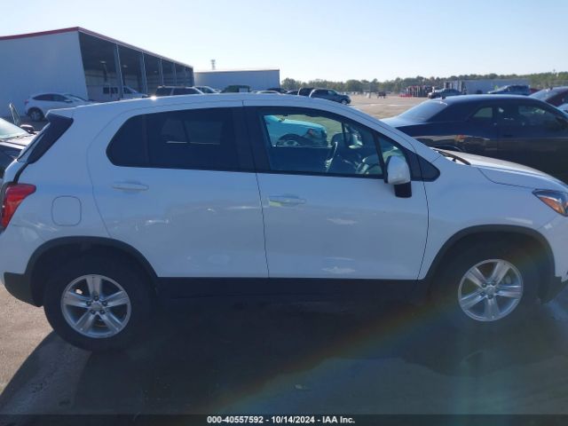 3GNCJKSB3KL402077 Chevrolet TRAX LS