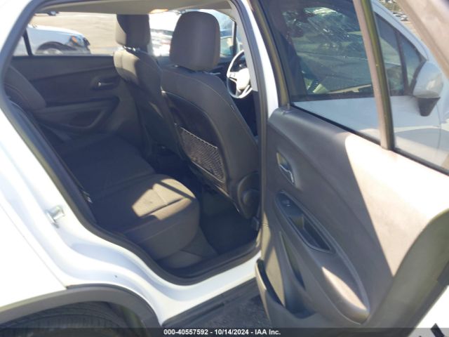 3GNCJKSB3KL402077 Chevrolet TRAX LS