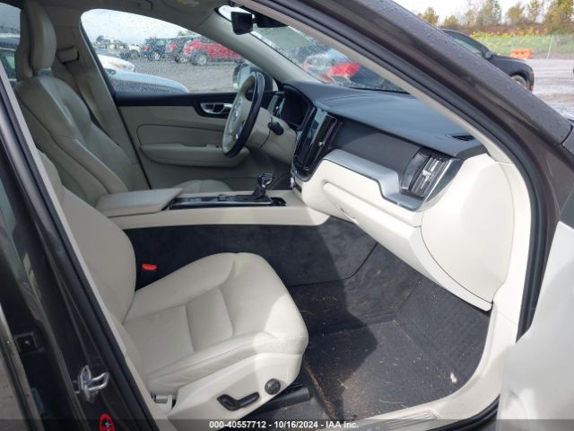LYVA22RK1JB078970 Volvo Xc60 T6 Momentum