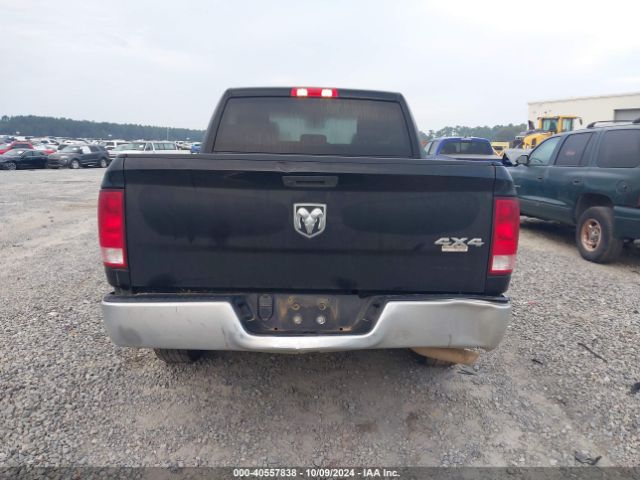3C6RR7KG6NG313872 RAM 1500 Classic Tradesman  4x4 5'7 Box