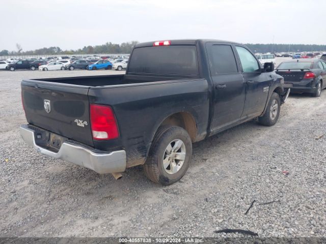 3C6RR7KG6NG313872 RAM 1500 Classic Tradesman  4x4 5'7 Box