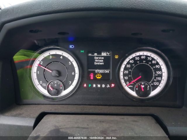 3C6RR7KG6NG313872 RAM 1500 Classic Tradesman  4x4 5'7 Box