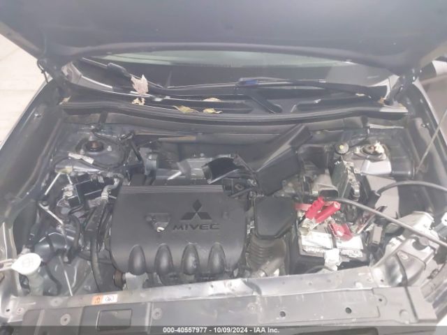 JA4AZ3A35JJ005852 Mitsubishi Outlander Es/le/se/sel