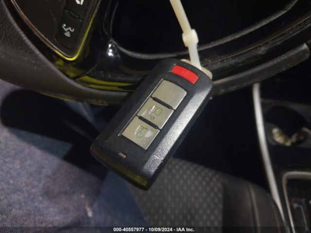JA4AZ3A35JJ005852 Mitsubishi Outlander Es/le/se/sel