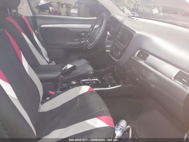 JA4AZ3A35JJ005852 Mitsubishi Outlander Es/le/se/sel