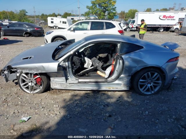 SAJWJ6DL2HMK42017 Jaguar F-TYPE R