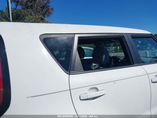 KNDJP3A55F7222450 KIA SOUL +