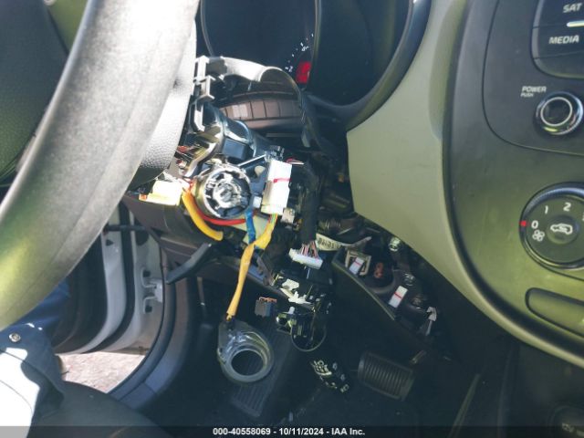KNDJP3A55F7222450 KIA SOUL +