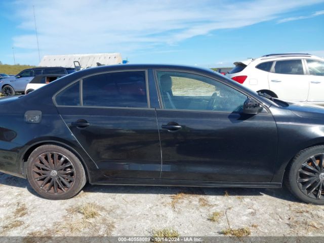 3VWD17AJ2FM205241 Volkswagen Jetta 1.8t Sport