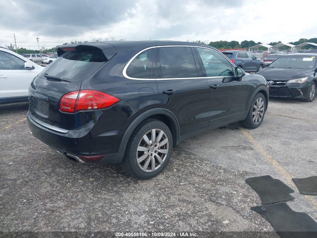 2011 PORSCHE CAYENNE WP1AB2A2XBLA51001 Photo 3