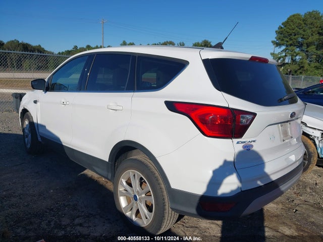 Ford ESCAPE SE 2019 1FMCU0GD3KUA10779 Image 3