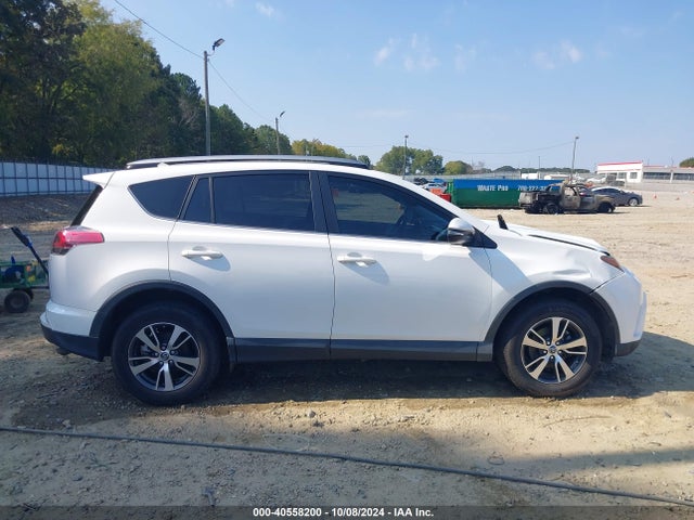 Toyota Rav4 Xle 2018 JTMWFREV5JJ151266 Image 13