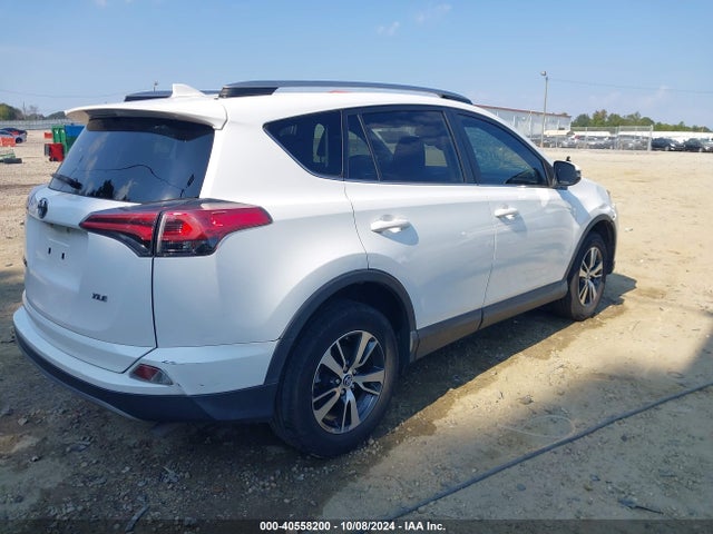Toyota Rav4 Xle 2018 JTMWFREV5JJ151266 Image 4