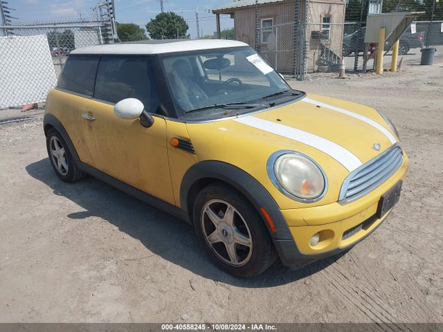 2007 MINI COOPER WMWMF33537TL67957 Photo 0