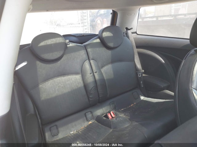2007 MINI COOPER WMWMF33537TL67957 Photo 7