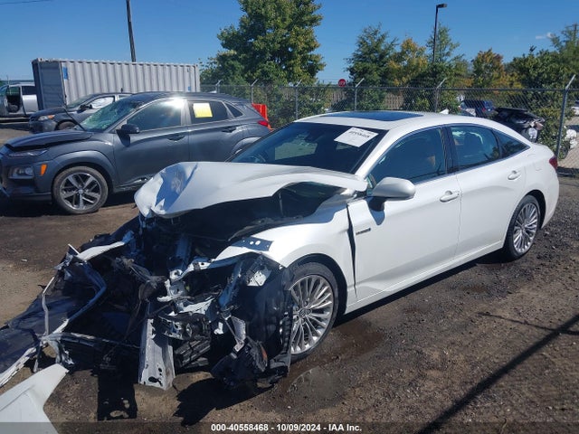 Toyota Avalon Hybrid Limited 2019 4T1B21FB3KU010675 Image 2