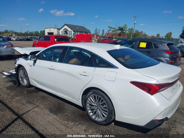 Toyota Avalon Hybrid Limited 2019 4T1B21FB3KU010675 Image 3