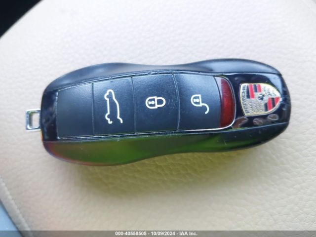 WP1AA2A5XJLB14061 Porsche Macan