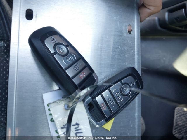 1FMJU1HT3KEA34593 Ford Expedition Xlt