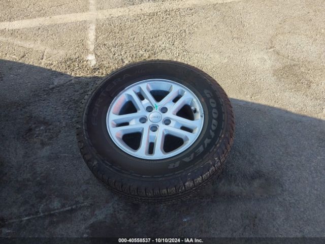 1C4RJGAG1PC534352 Jeep Grand Cherokee Laredo 4x2
