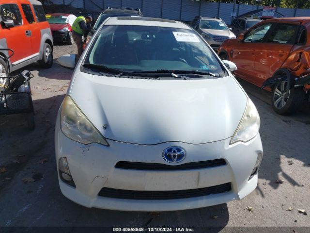 JTDKDTB35E1060282 Toyota Prius C Four