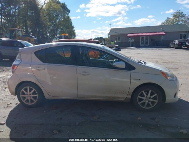 JTDKDTB35E1060282 Toyota Prius C Four