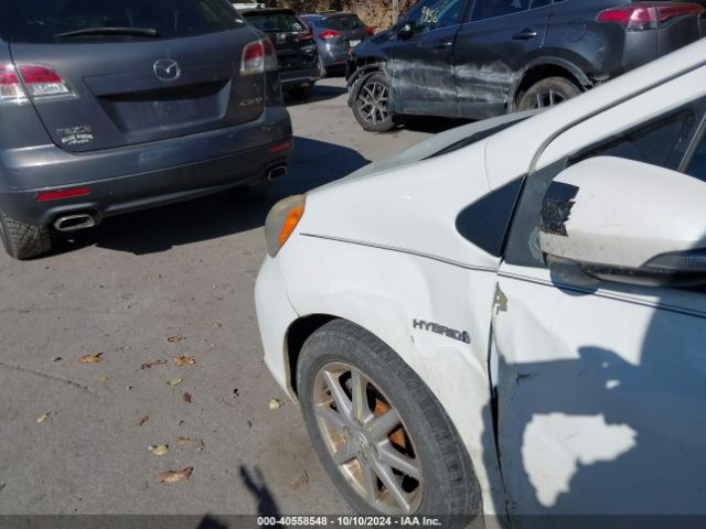 JTDKDTB35E1060282 Toyota Prius C Four