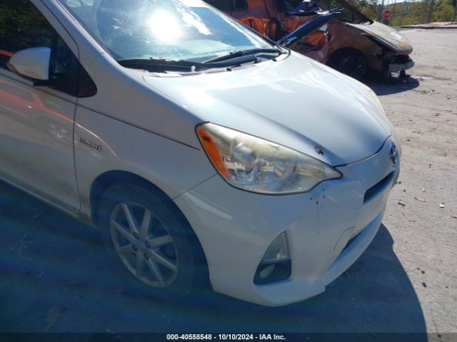 JTDKDTB35E1060282 Toyota Prius C Four