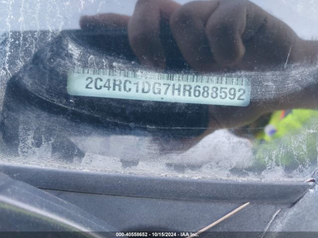 2C4RC1DG7HR688592 Chrysler Pacifica Touring