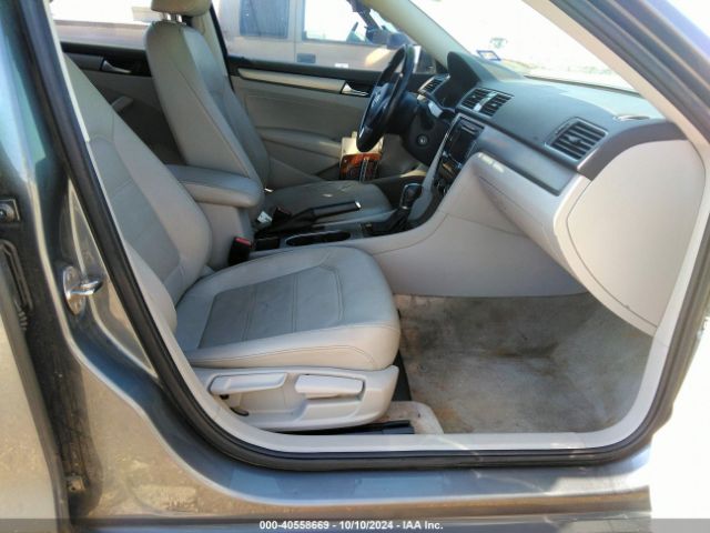 1VWBV7A32FC031752 Volkswagen Passat 2.0l Tdi Se
