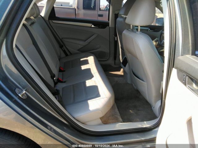1VWBV7A32FC031752 Volkswagen Passat 2.0l Tdi Se