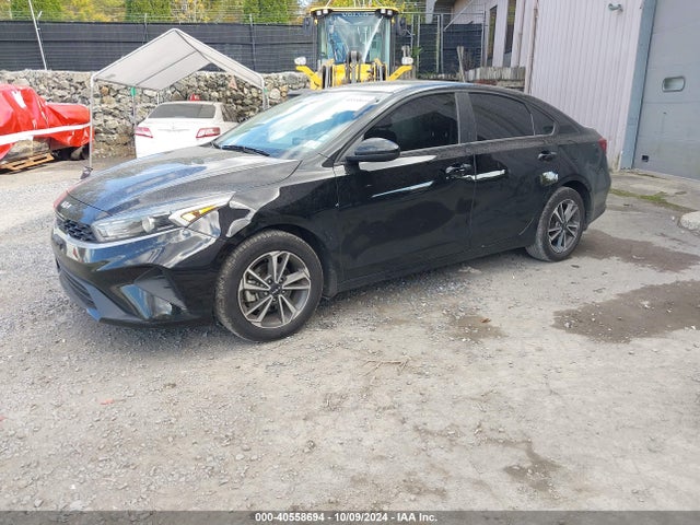 KIA Forte Lxs 2023 3KPF24AD4PE523617 Image 2