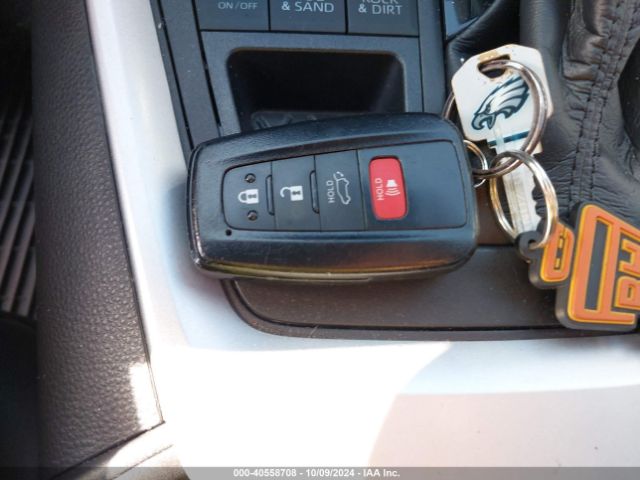 2T3A1RFV1LW139644 Toyota Rav4 Xle Premium