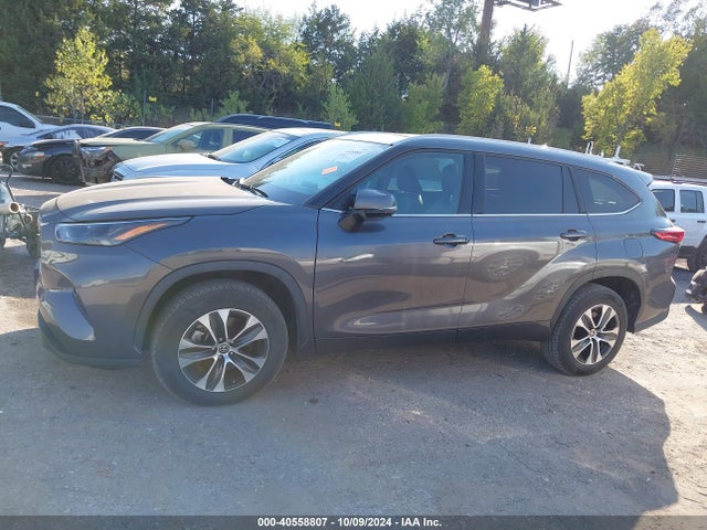 Toyota Highlander Xle 2022 5TDGZRAH5NS110866 Image 14