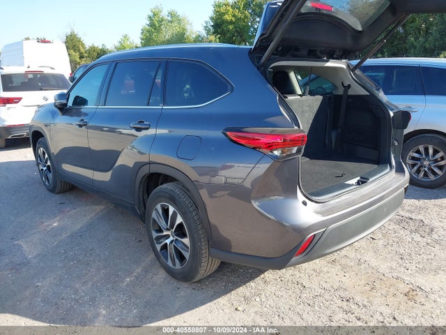 Toyota Highlander Xle 2022 5TDGZRAH5NS110866 Image 3
