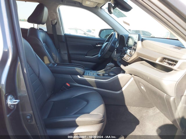 Toyota Highlander Xle 2022 5TDGZRAH5NS110866 Image 5