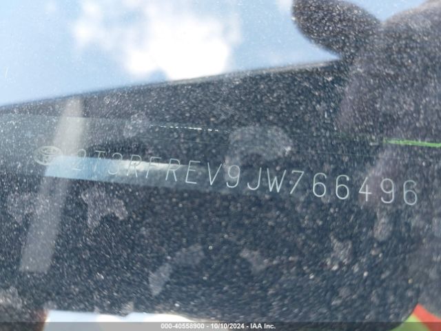 2T3RFREV9JW766496 Toyota Rav4 Adventure
