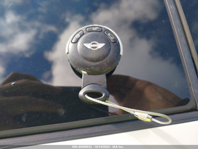 2007 MINI COOPER S WMWMF73587TL84003 Photo 10