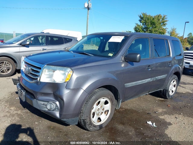 Honda PILOT LX 2015 5FNYF4H28FB019176 Image 2