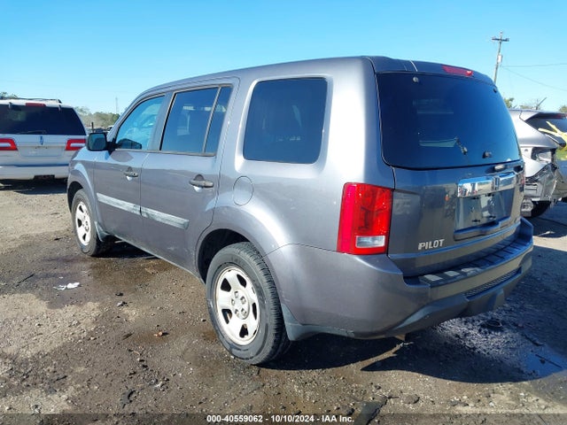 Honda PILOT LX 2015 5FNYF4H28FB019176 Image 3