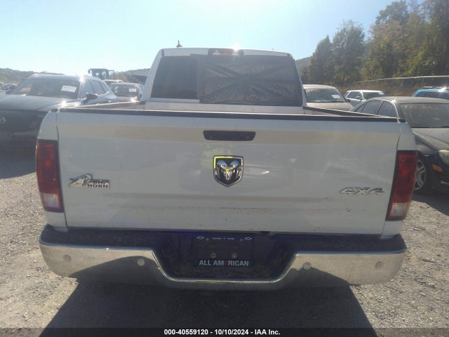 1C6RR7GG6JS228963 RAM 1500 Big Horn  4x4 6'4 Box