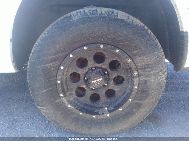 1C6RR7GG6JS228963 RAM 1500 Big Horn  4x4 6'4 Box