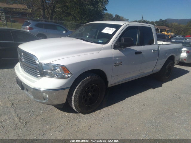 1C6RR7GG6JS228963 RAM 1500 Big Horn  4x4 6'4 Box