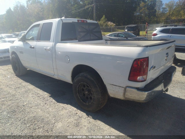 1C6RR7GG6JS228963 RAM 1500 Big Horn  4x4 6'4 Box