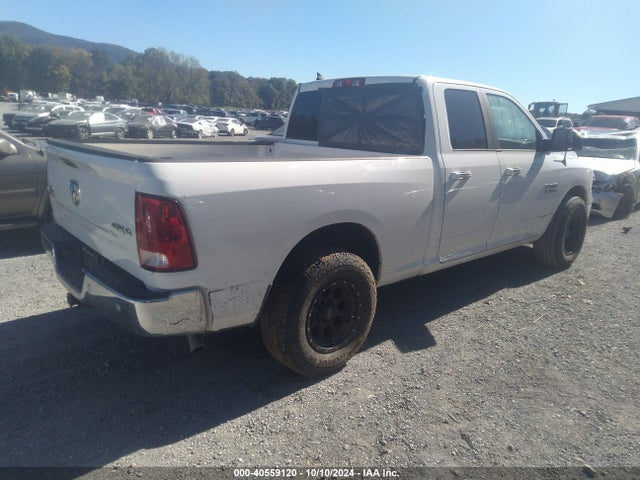 1C6RR7GG6JS228963 RAM 1500 Big Horn  4x4 6'4 Box