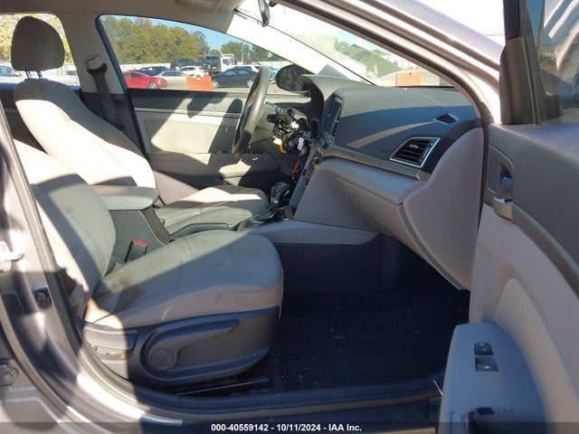Hyundai ELANTRA SEL 2018 5NPD84LF4JH240349 Image 5